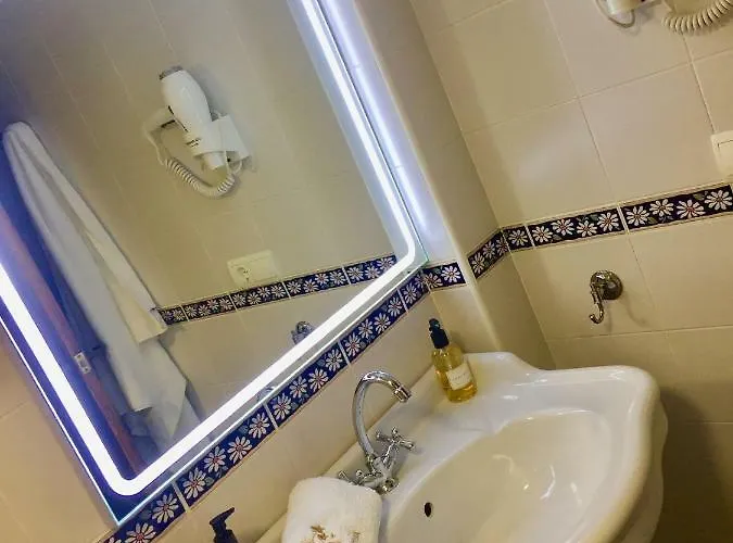 Centro Historico Mezquita Juderia La Preferida *